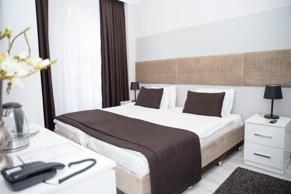 Bayer Hotel Istanbul Exterior photo