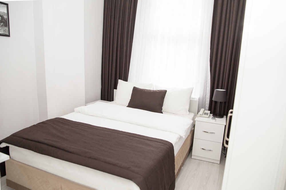 Bayer Hotel Istanbul Exterior photo